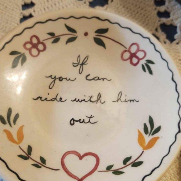 Vintage Pennsylvania Dutch Folk Art Saucer Plates Set Of 3 - Picture 3 of 7